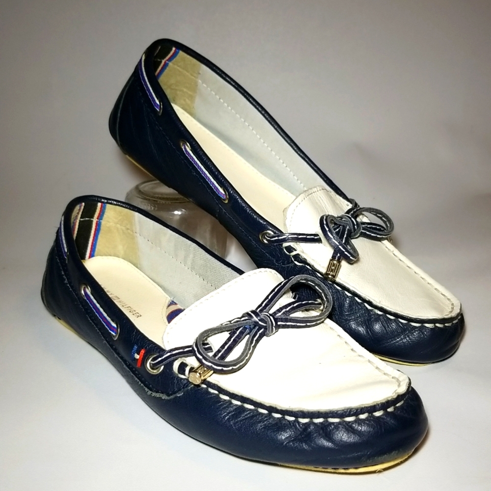 Leather flats,boat shoe,loafer,white blue.